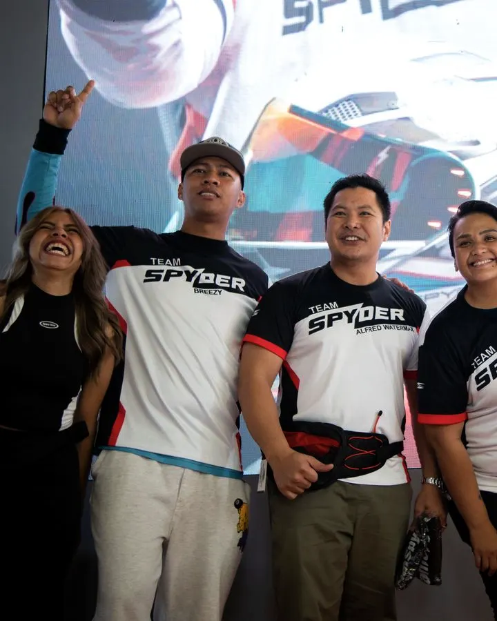 The Spyder team together at an event